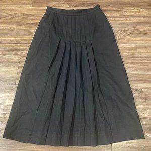 100% wool skirt size M/L